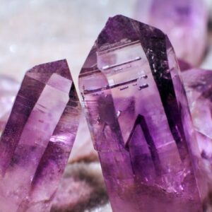 The physical characteristics of an amethyst.